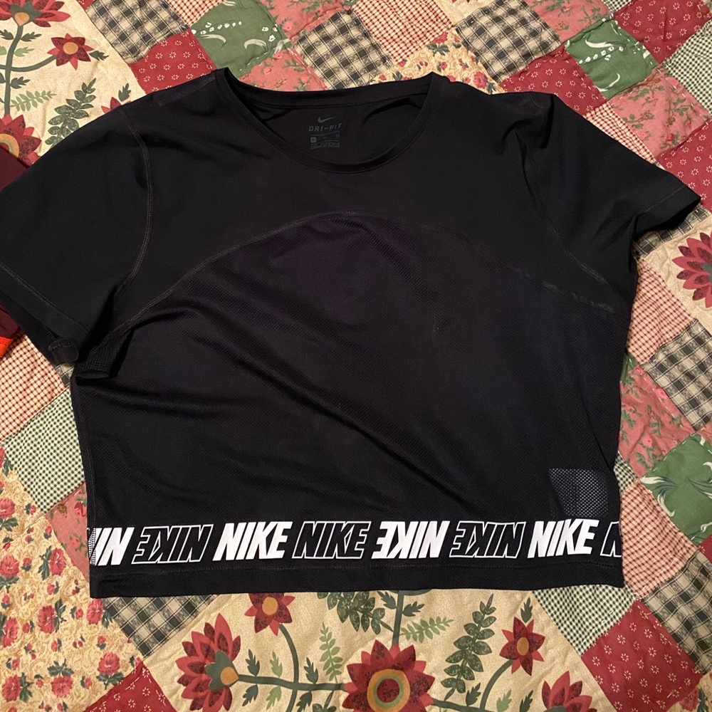 Nike Crop Top